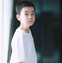 张恩硕个人资料,才华横溢的年轻艺术家，多领域成就斐然