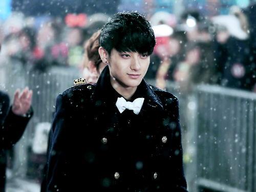 黄子韬社会背景,从军旅之子到娱乐圈风云人物的社会蜕变之路