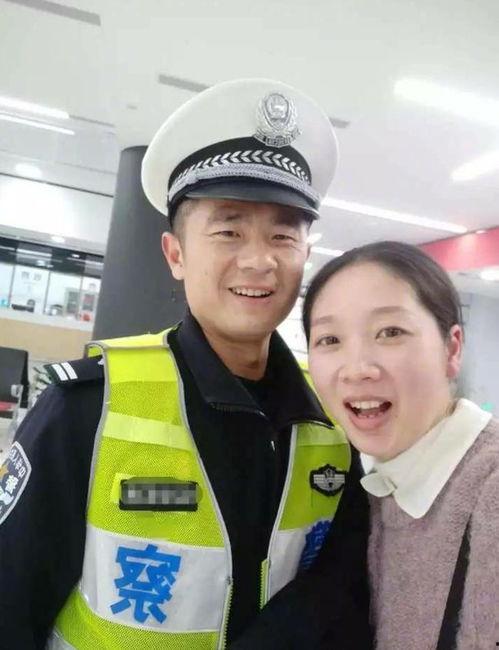 警嫂照片,守护平安的温柔力量